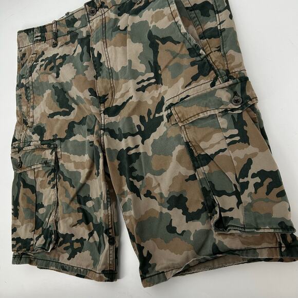 Levi’s Camo Cargo Shorts Men’s 36 Green Brown Tan Camouflage Military Hunting - Picture 3 of 8